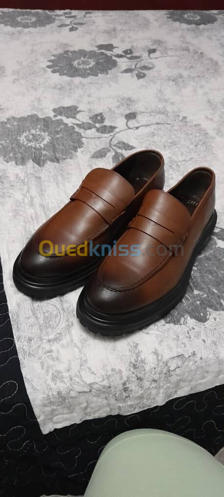 Mocassin maron véritable cuire 