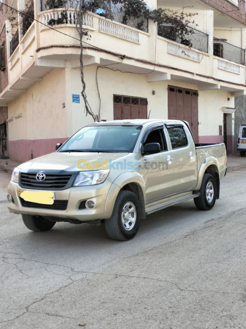 Toyota Hilux 2015 LEGEND DC 4x4