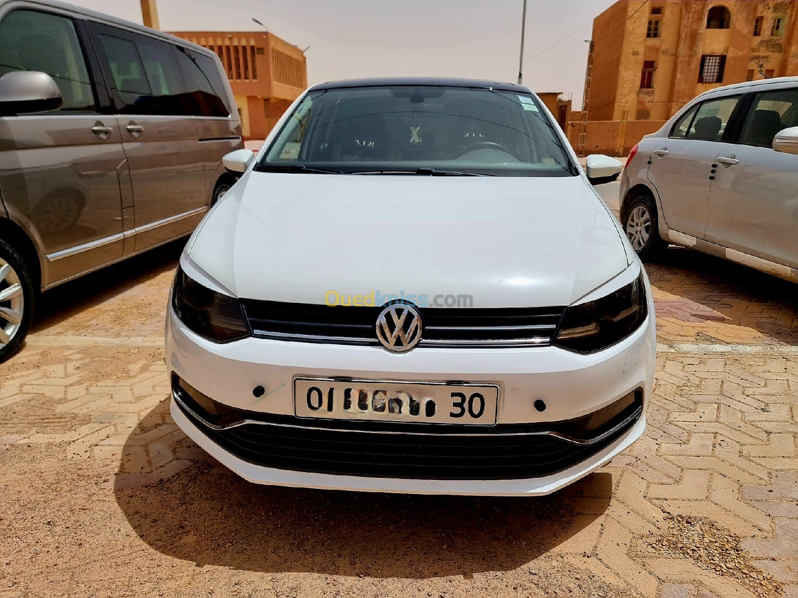 Volkswagen polo carat 2016 