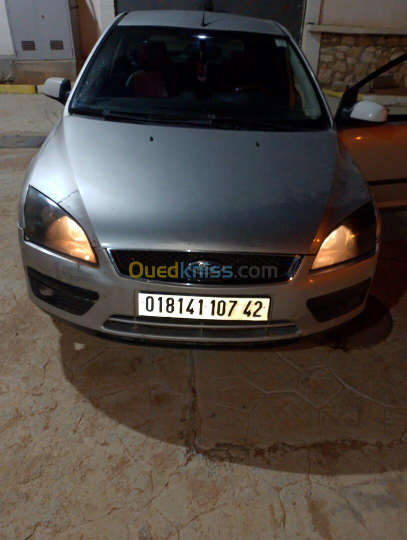 Ford Focus 4 portes 2007 Focus 4 portes