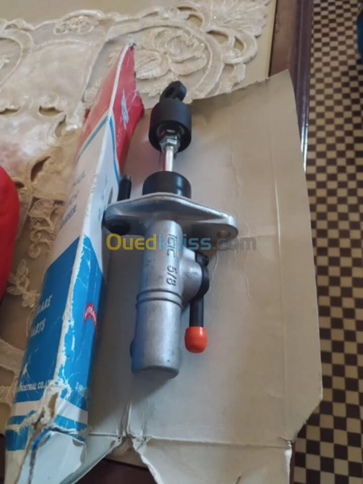 Récepteur d'embrayage pompe d'embrayage Kia cerato 