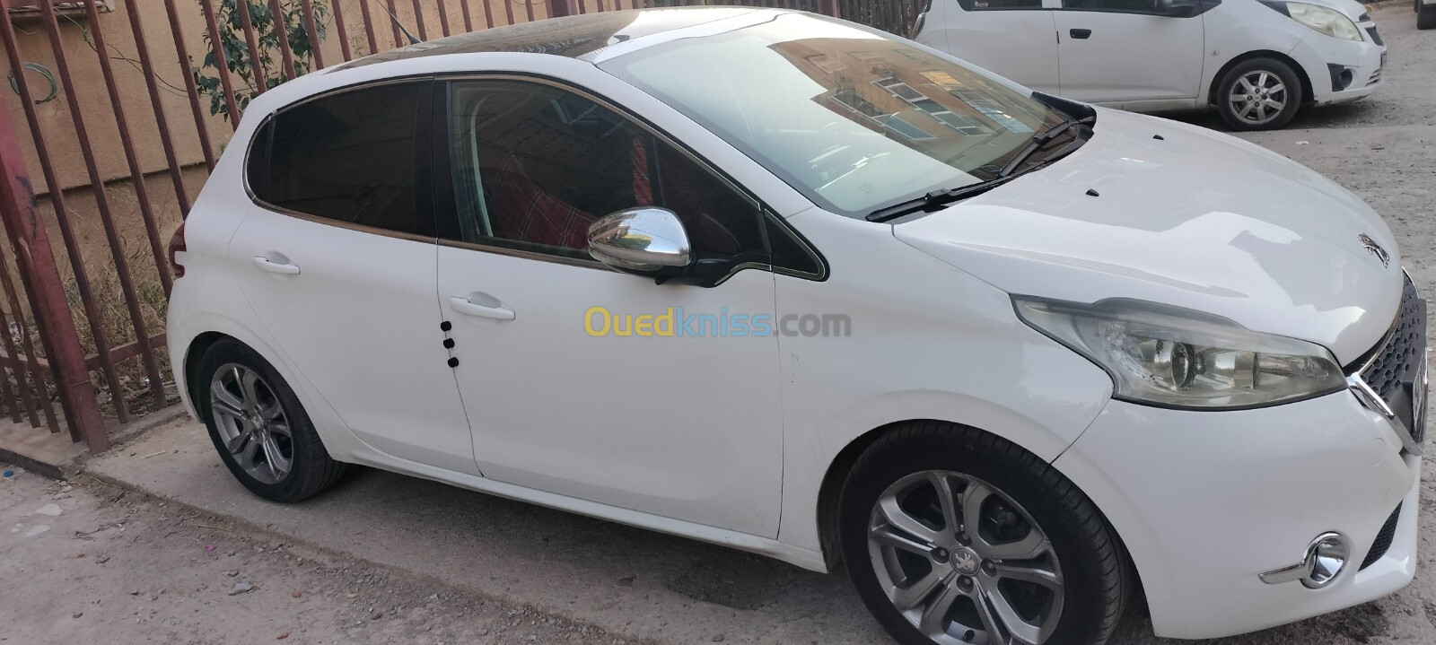 Peugeot 208 2015 Allure