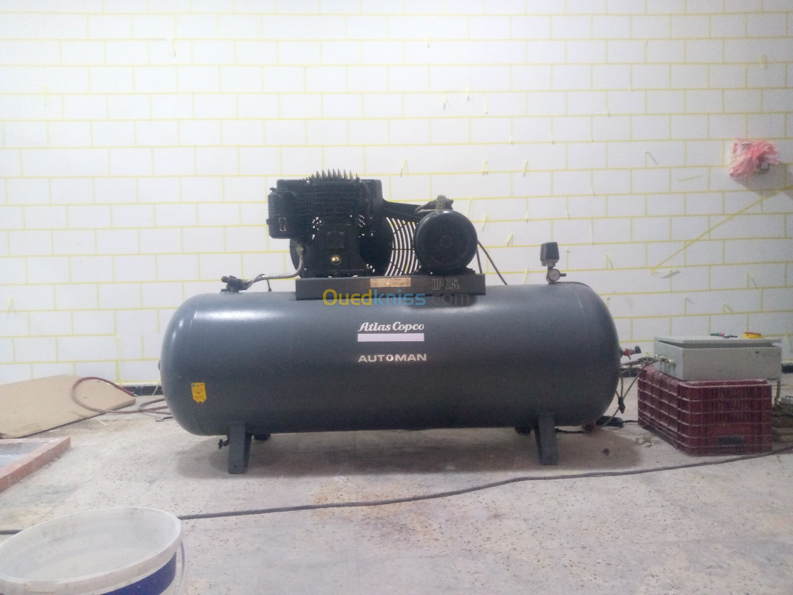 Compresseur 500L Atlas Copco 7,5 hp 9/10