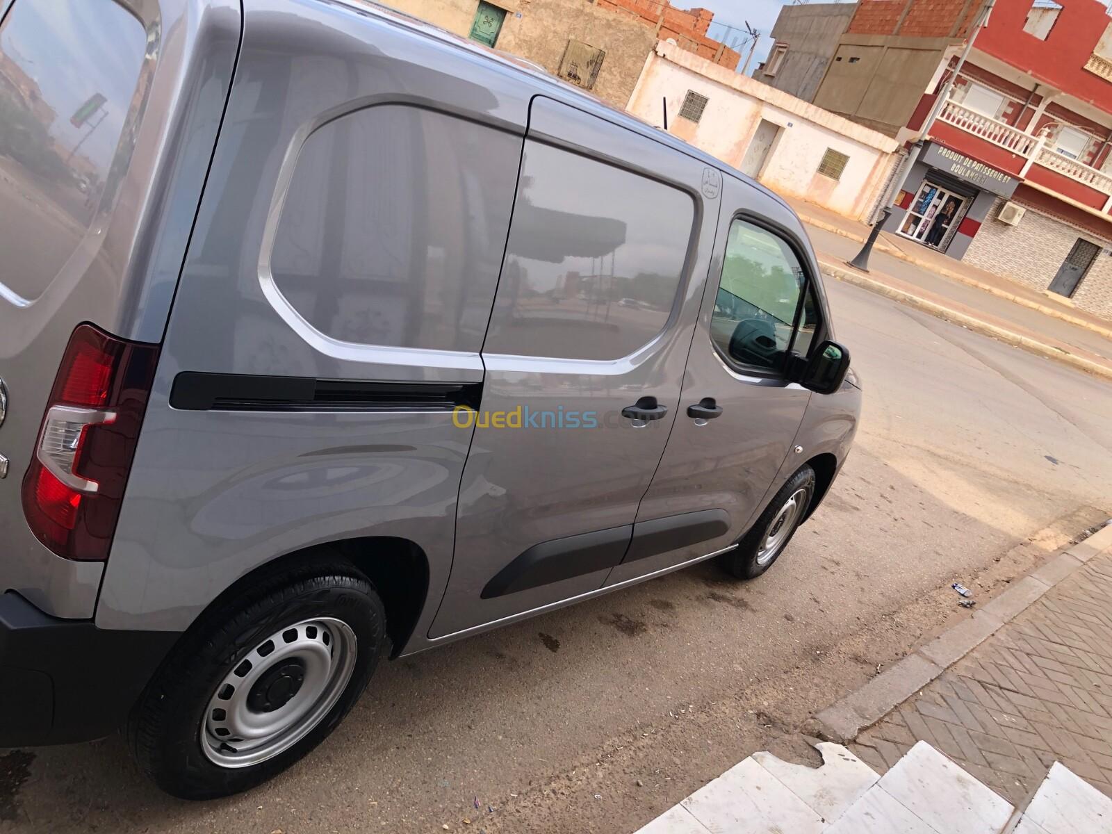 Fiat Doblo 2024 Tout option italian