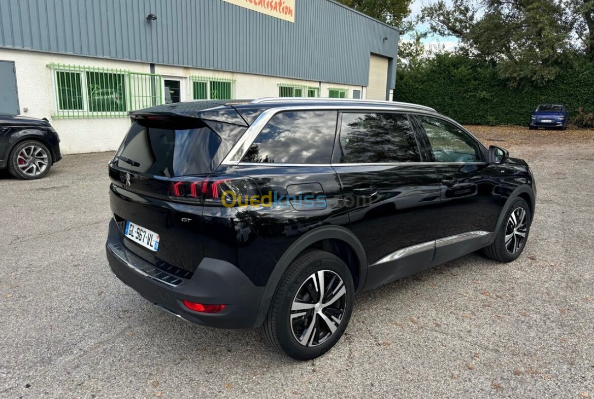 Peugeot 5008 2022 