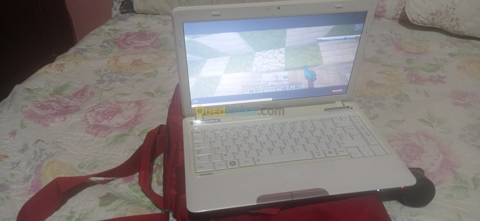 Pc portable toshiba satellite L7355