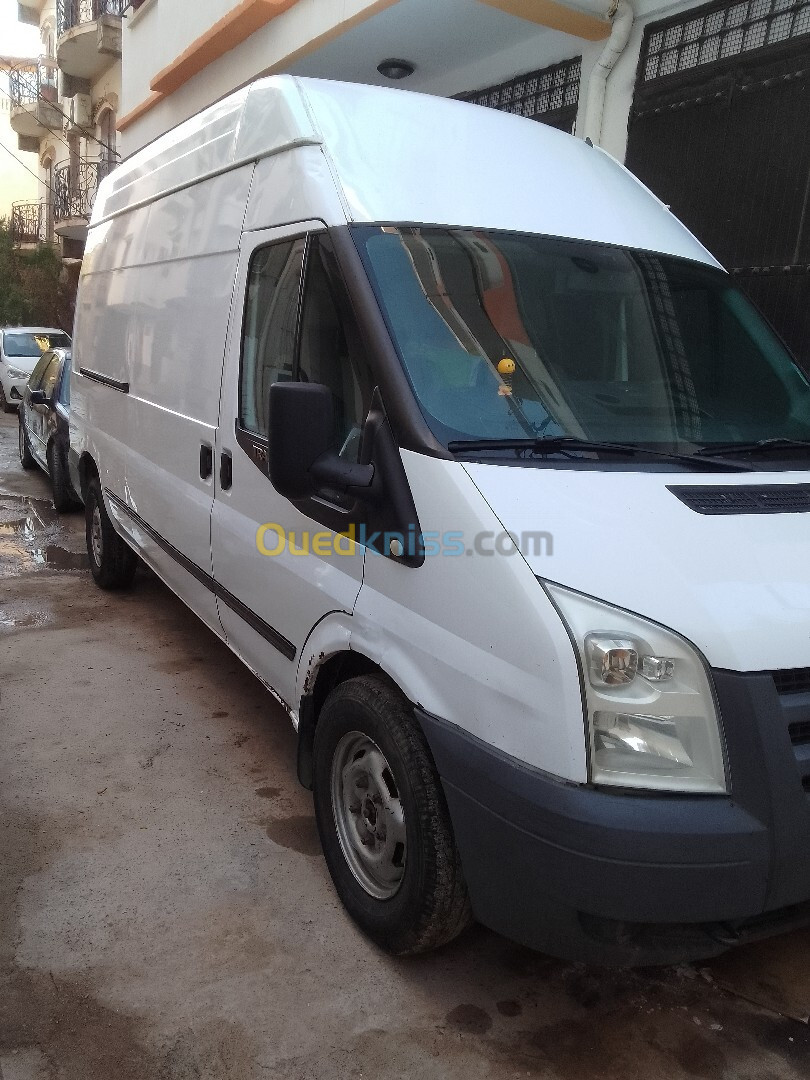 Ford Transit 2010