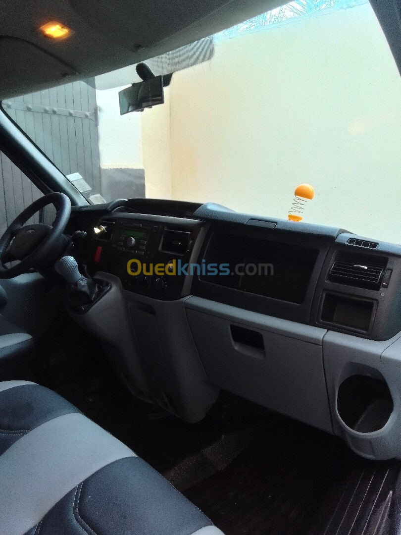 Ford Transit 2010