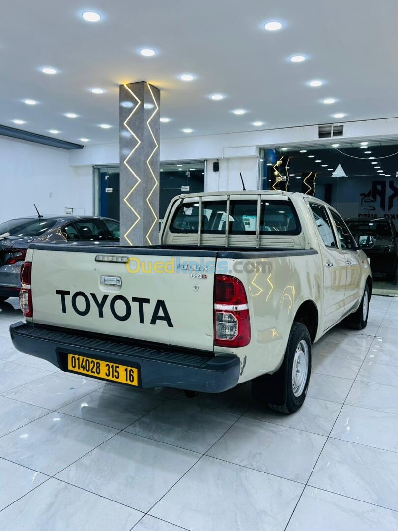 Toyota Hilux 2015 LEGEND DC 4x2