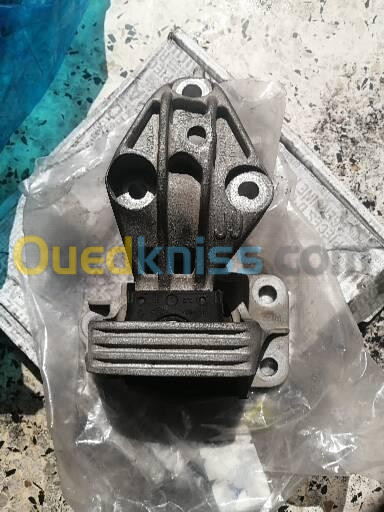 Support moteur megane 3 1.5 dci 