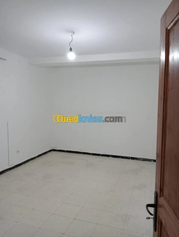 Location Appartement F4 Annaba Annaba