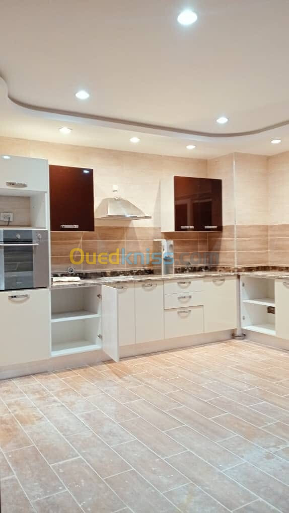 Location Appartement F4 Annaba Annaba