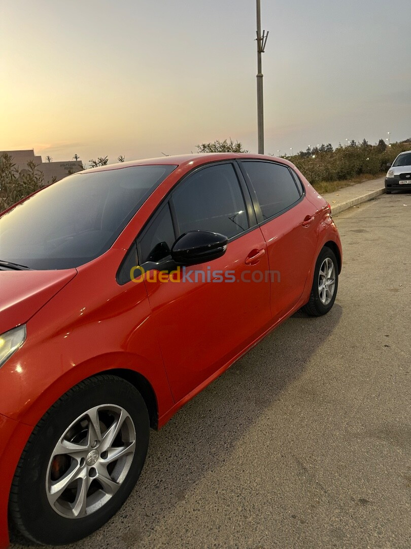 Peugeot 208 2016 Active Facelift