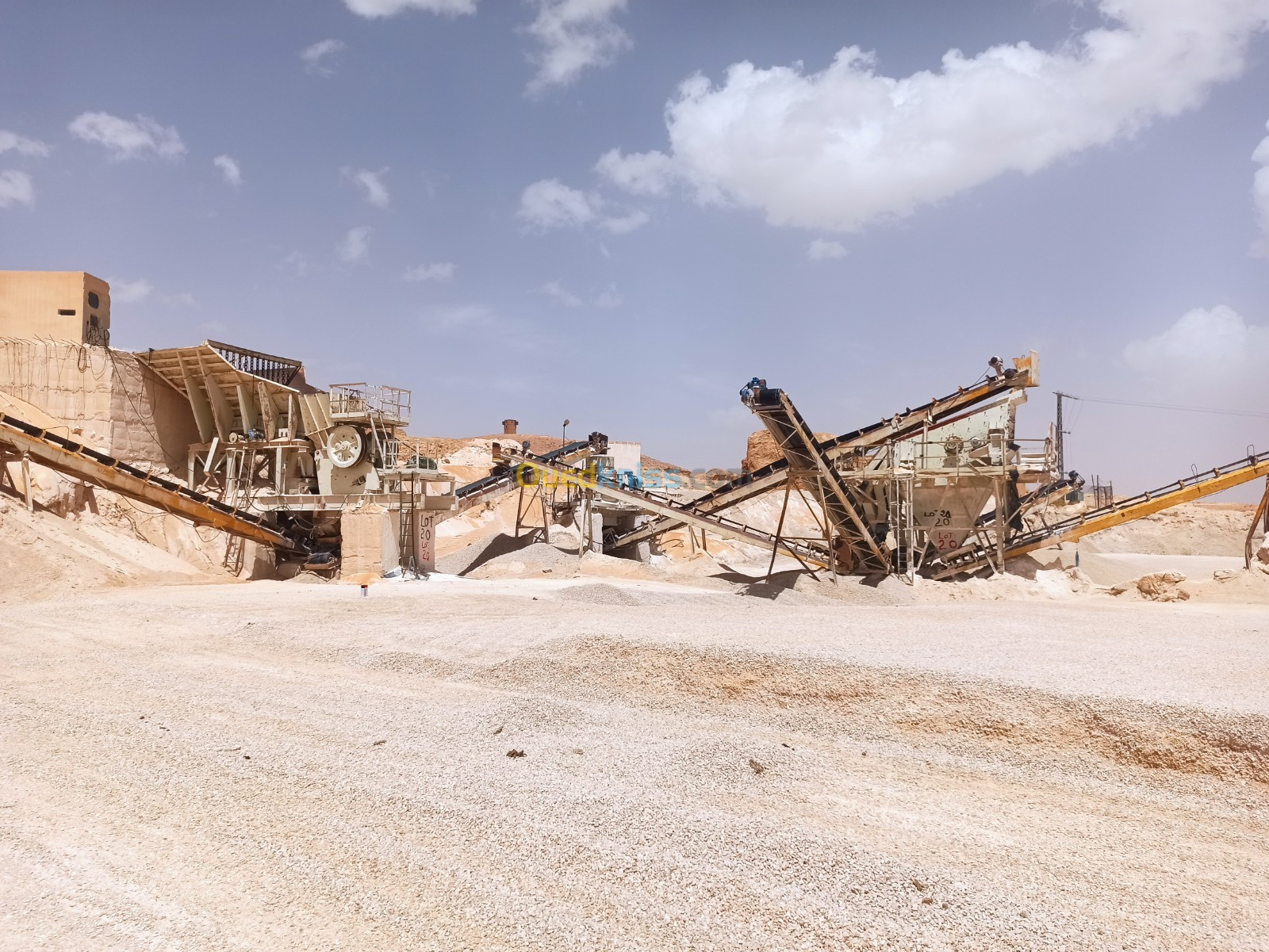   كونكاسور 200 طن/ساعة نوع "بارجو" في حالة ممتازة  -  STATION CONCASSAGE BERGEAUD 200 T/h EN MARCHE 