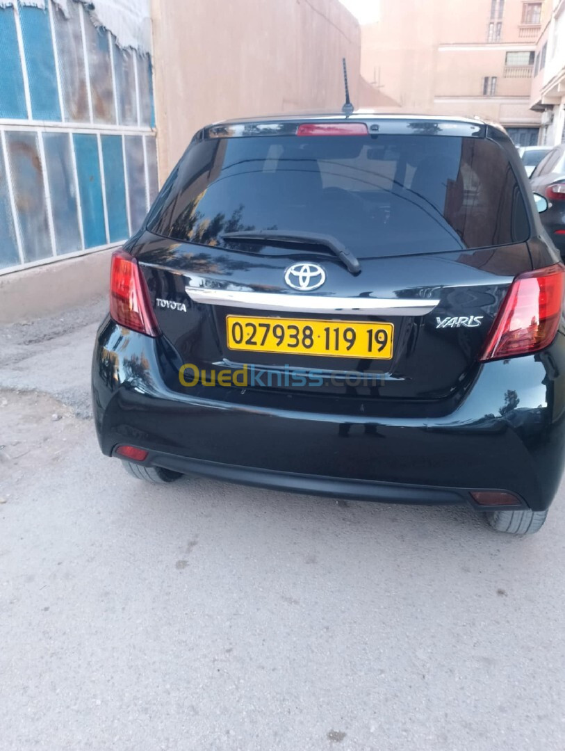 Toyota Yaris 2019 Lounge CVT