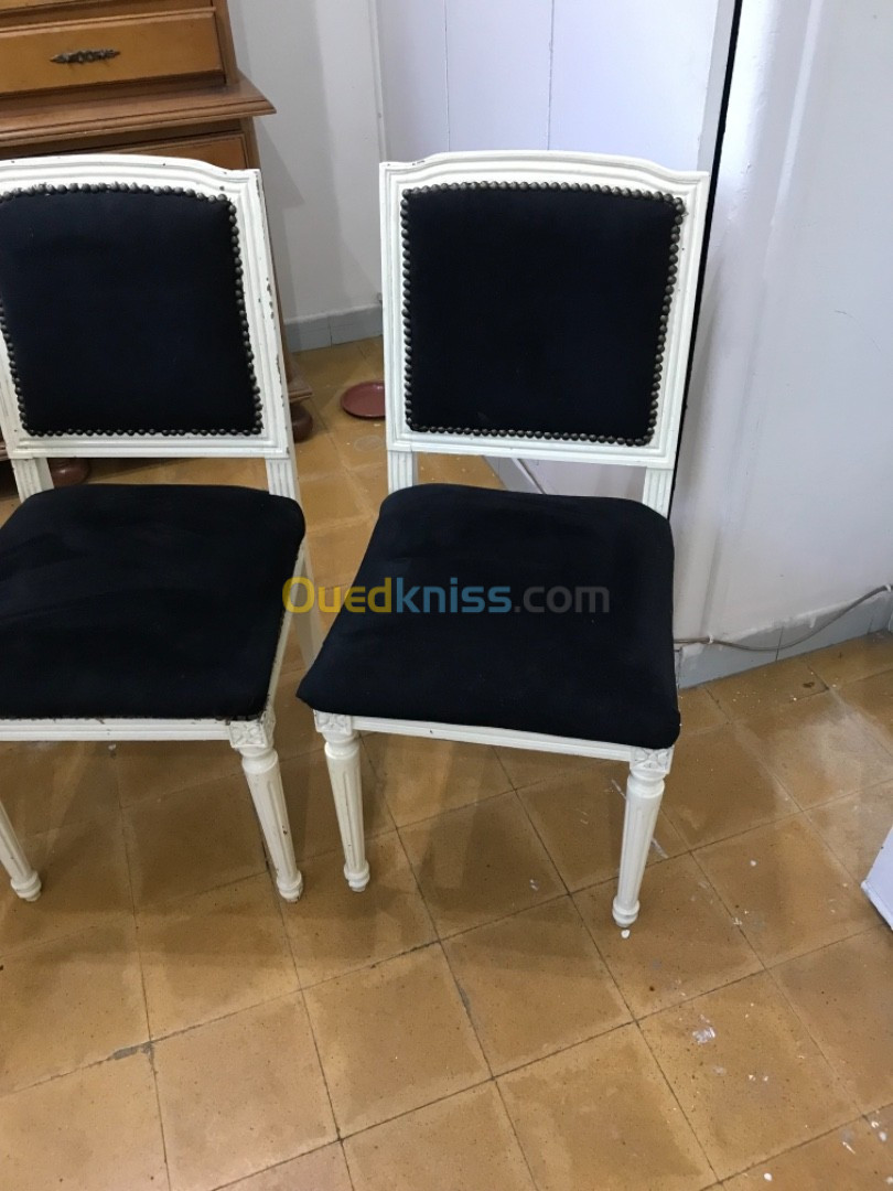 Vendre table ronde et 6chaises