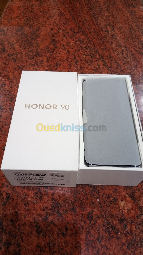 Honor 90