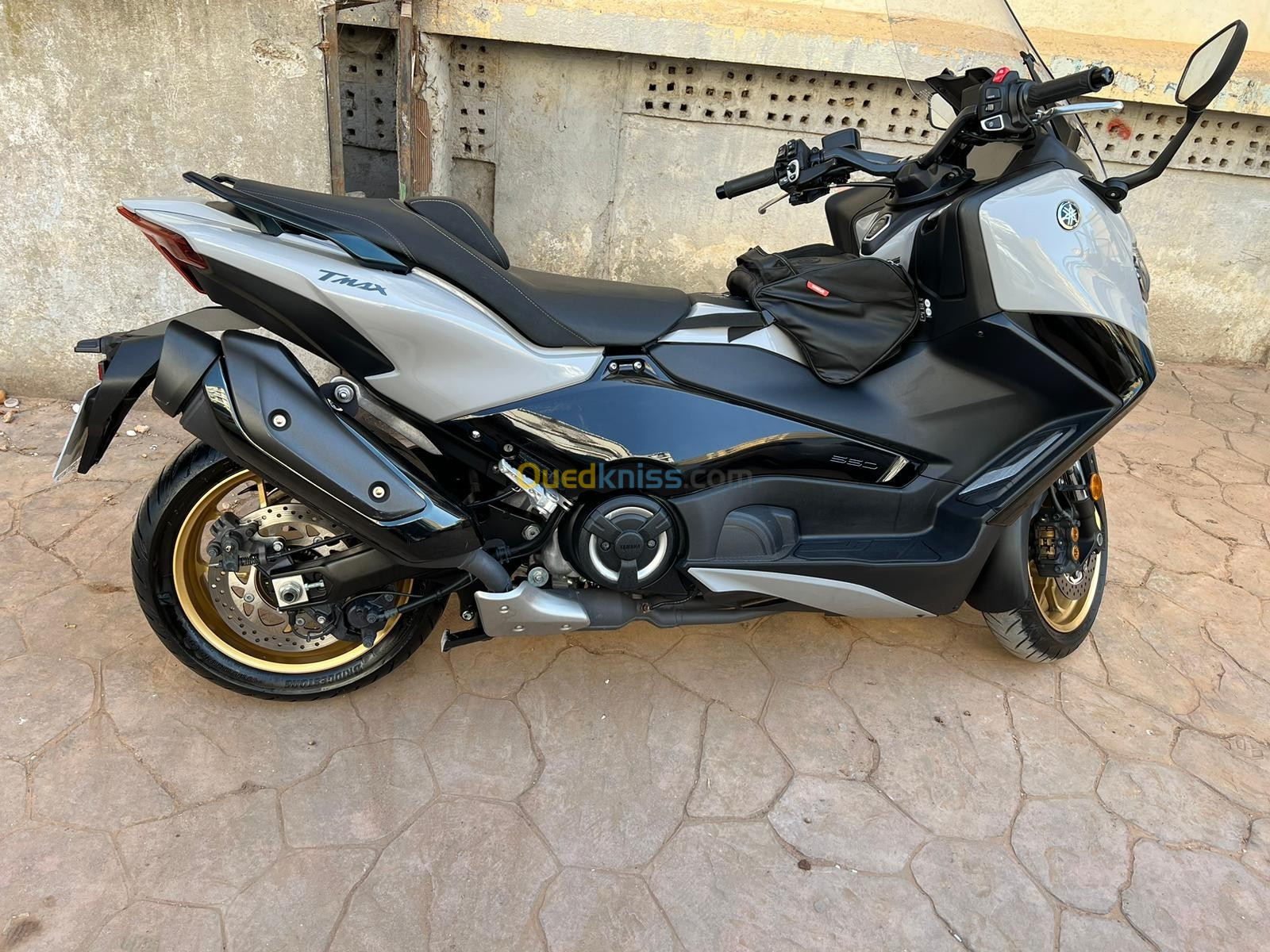 Yamaha TMAX 562 2022