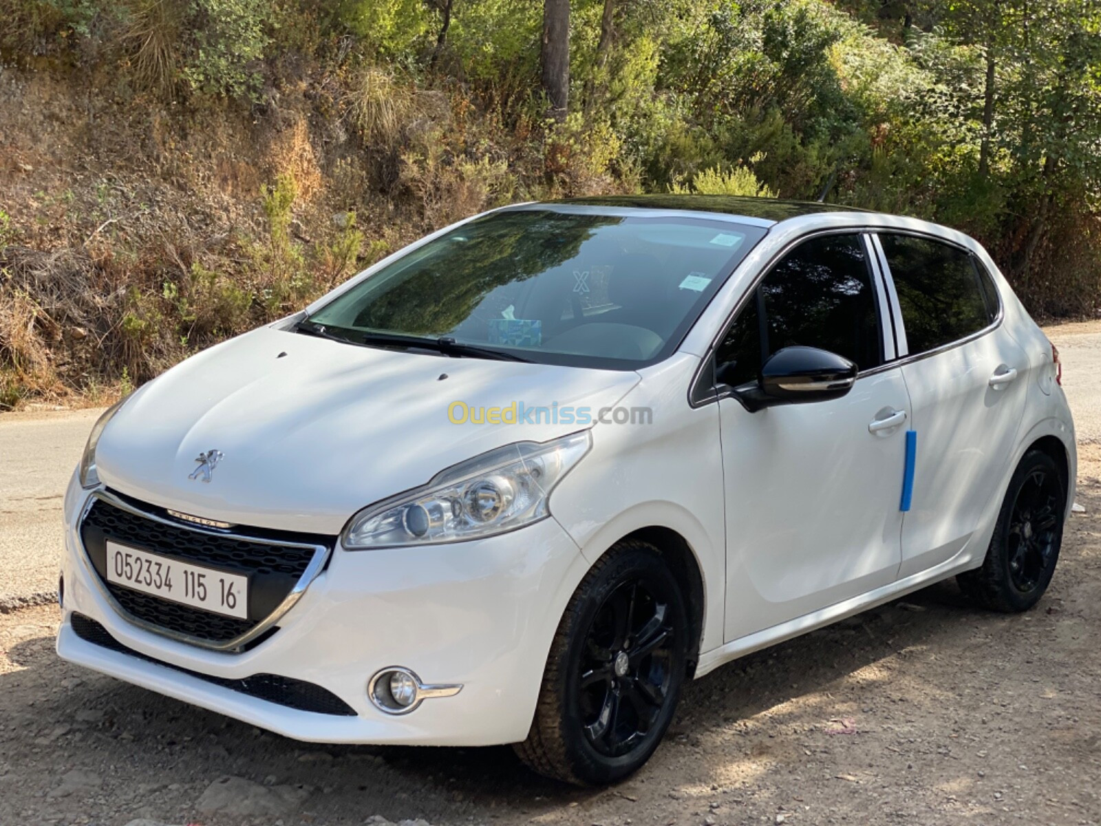 Peugeot 208 2015 Allure