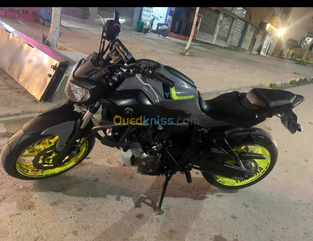 Yamaha mt 07 YMAHA Mt 07 2017