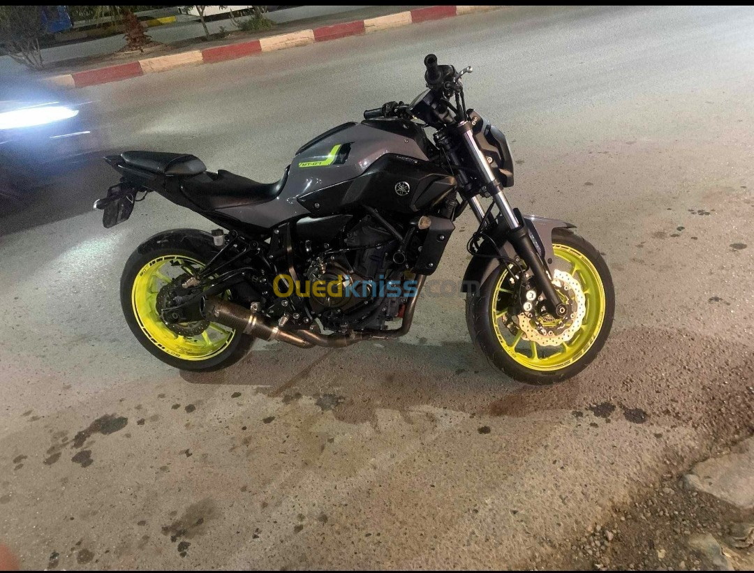 Yamaha mt 07 YMAHA Mt 07 2017