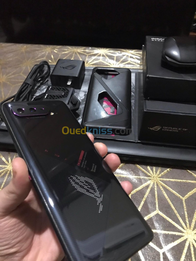 ASUS ROG PHONE 5