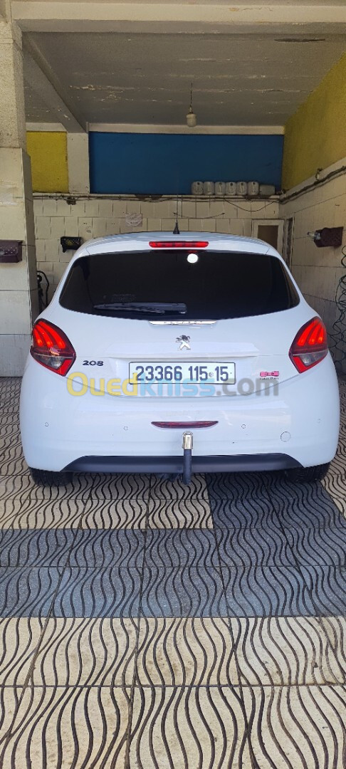 Peugeot 208 2015 Allure Facelift