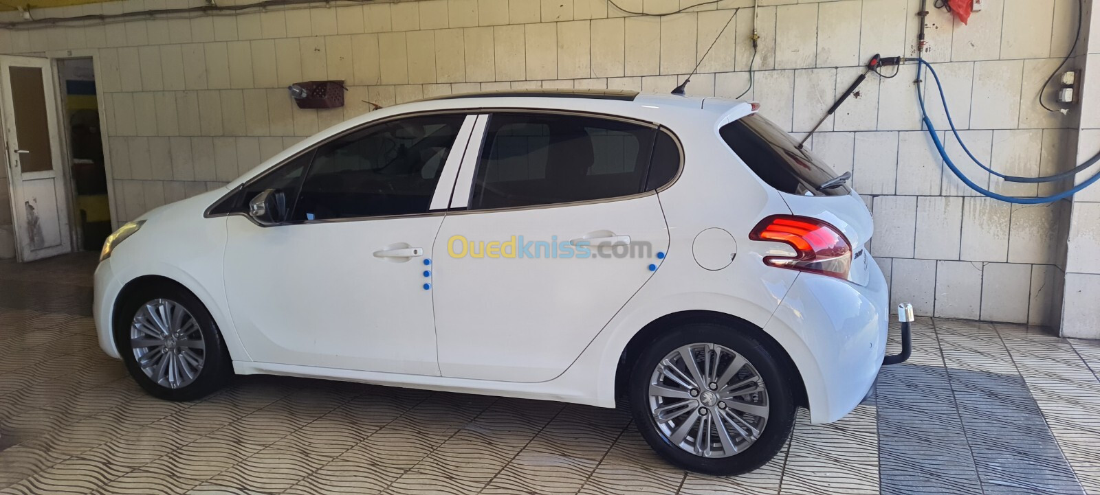 Peugeot 208 2015 Allure Facelift