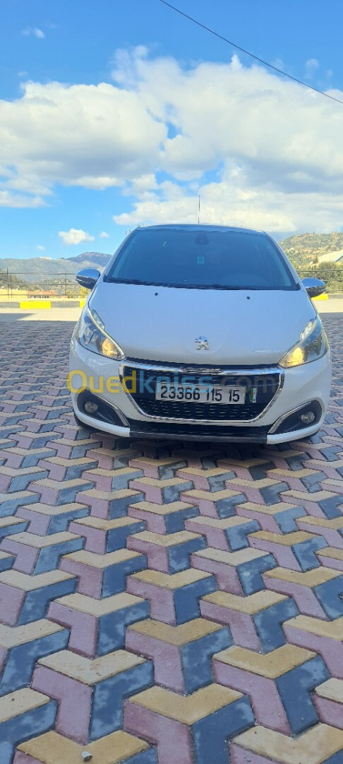 Peugeot 208 2015 Allure Facelift