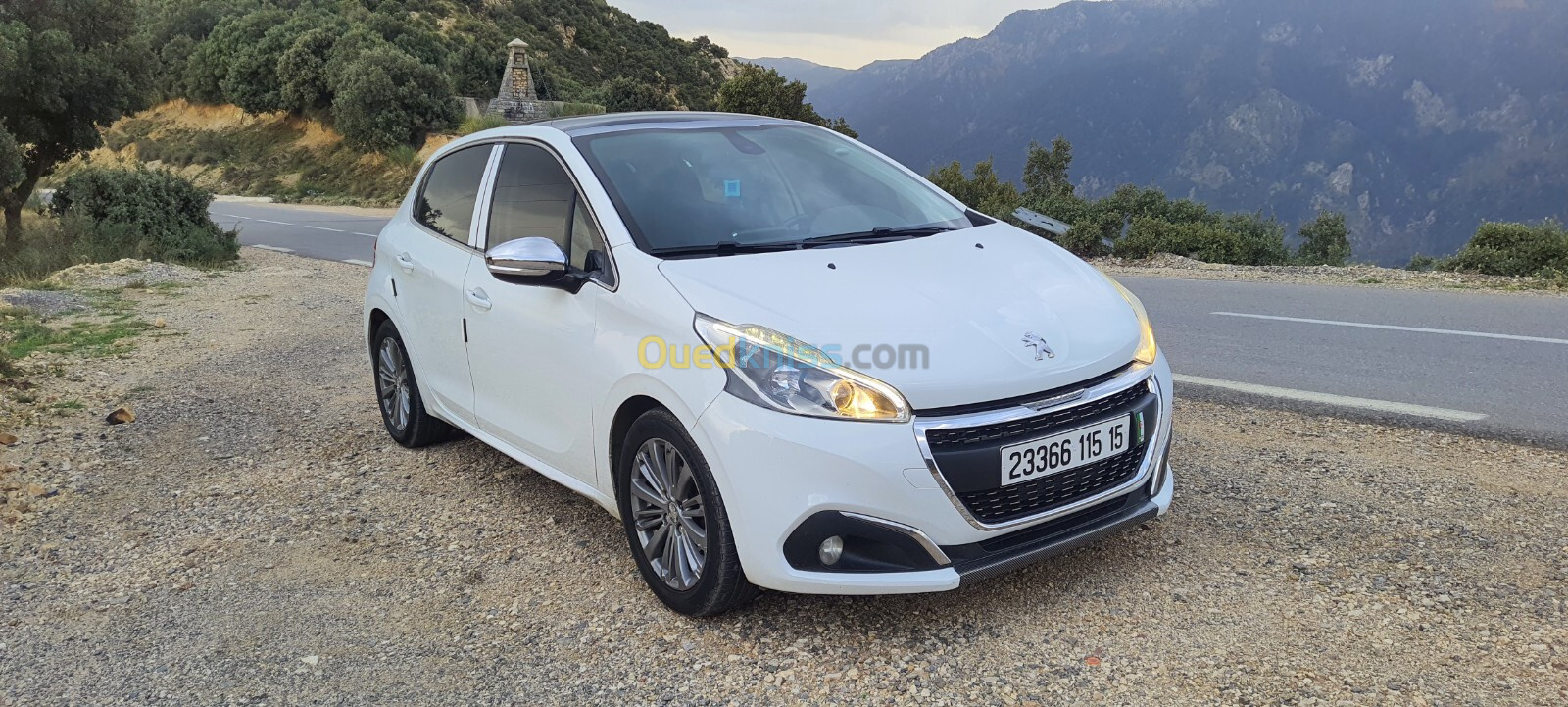 Peugeot 208 2015 Allure Facelift