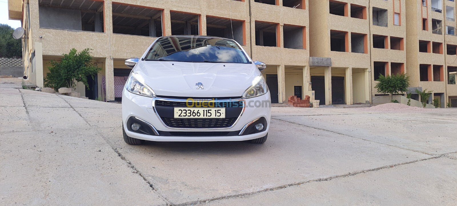 Peugeot 208 2015 Allure Facelift