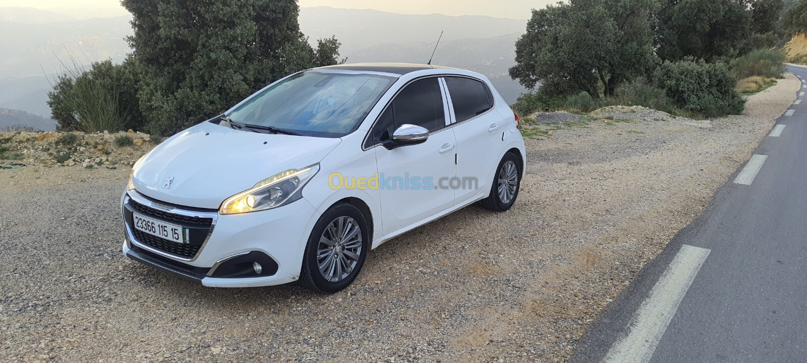 Peugeot 208 2015 Allure Facelift