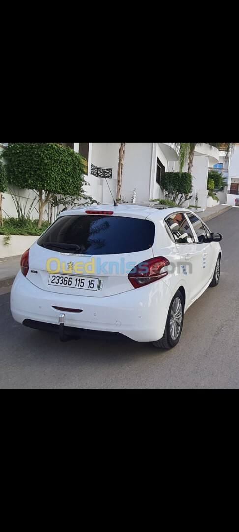 Peugeot 208 2015 Allure Facelift