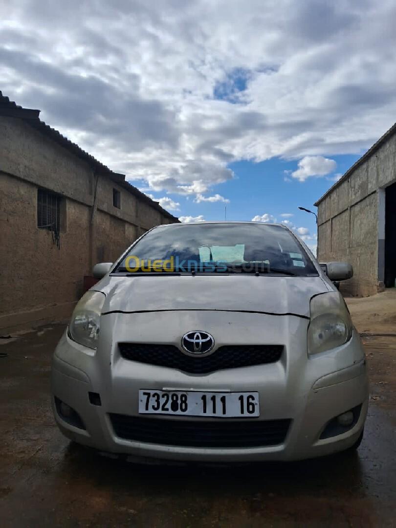 Toyota Yaris 2011 