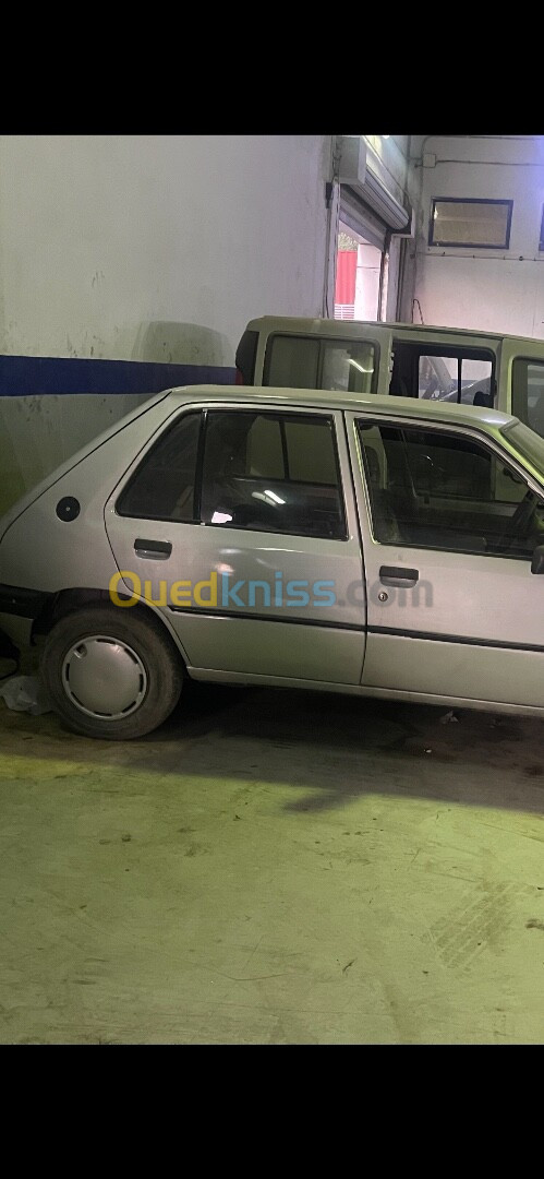 Peugeot 205 1985 205