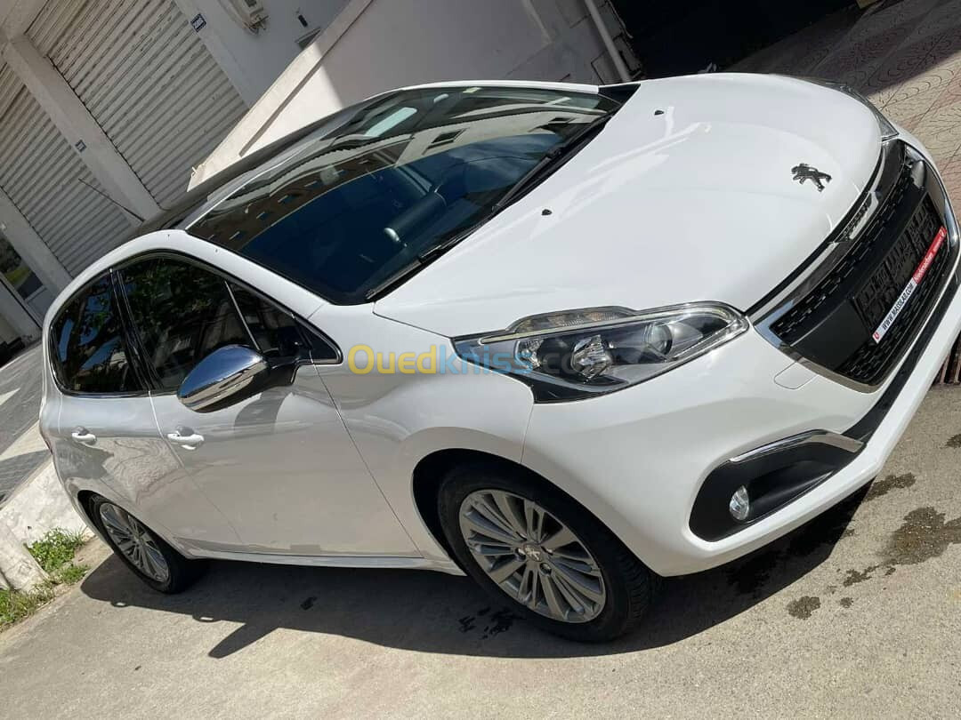 Peugeot 208 2016 Allure Facelift