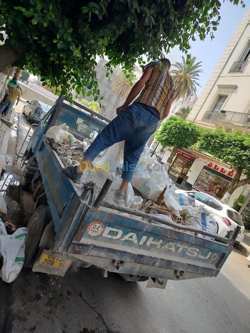 Charge Et Décharge La Casse Sur Alger boumerdes Transport Déchet Et Case Espace Vert. 