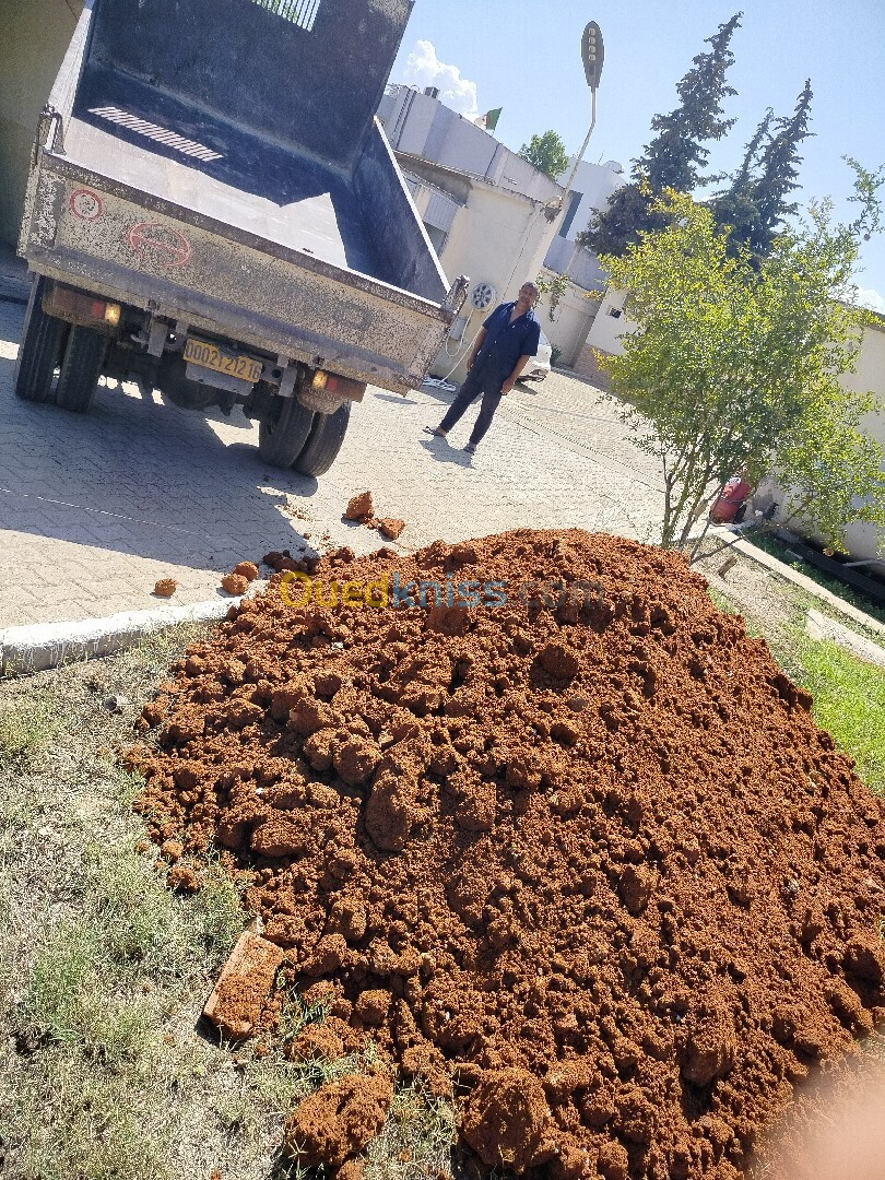 Vente bon terre végétale rouge pour jardinage متوفر تراب احمر للغرس جودة عالية