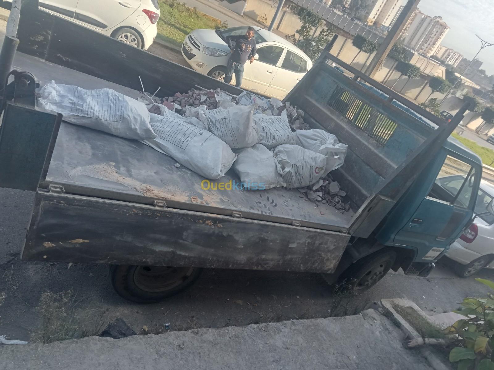 Transports camion Débarrasse tout vos déchets Benne pour déchets  