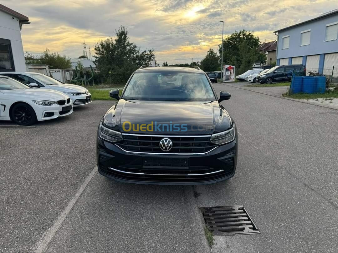 Volkswagen Tiguan 2023 Life