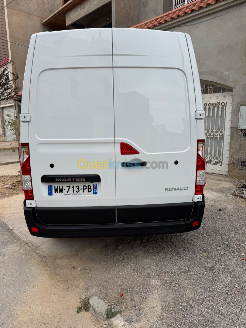 Renault Master 2 panneaux 2024 