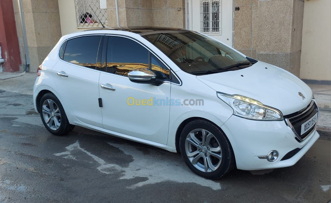 Peugeot 208 2015 Allure