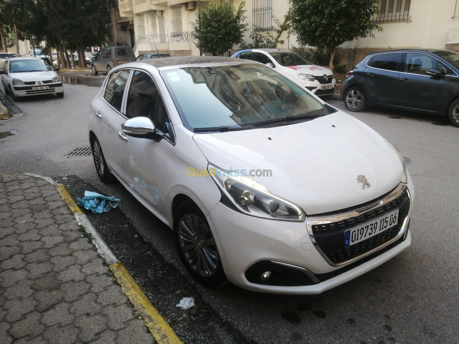 Peugeot 208 2015 Allure Facelift