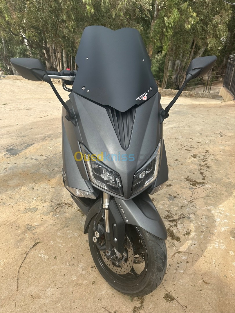 Yamaha Tmax iron 2016