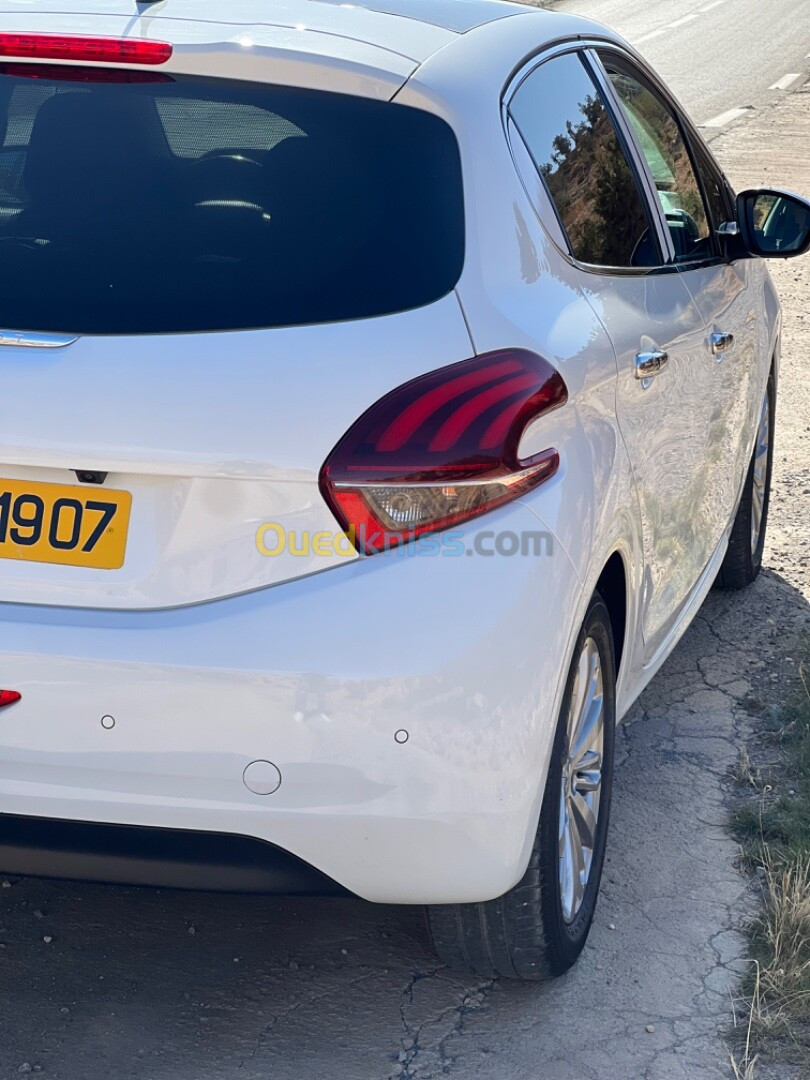 Peugeot 208 2019 Allure Facelift