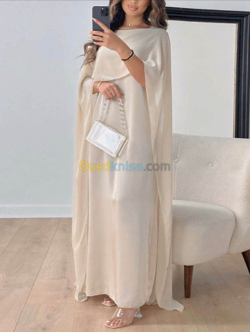 Robe longue classe en satin pour Eid et événement 