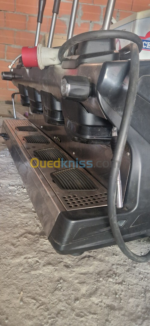 Machine a cafe rancilio 4 bras