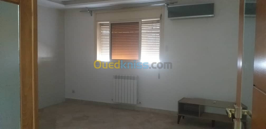 Location Niveau De Villa F4 Alger El achour