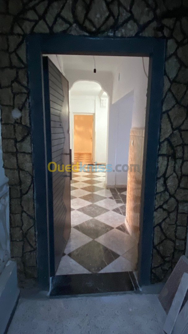 Location vacances Appartement F4 Mostaganem Mostaganem