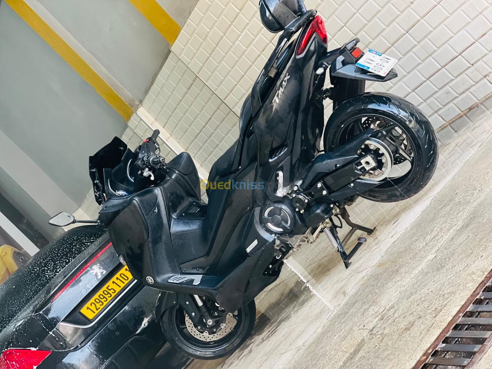 Yamaha Tmax 560 2022